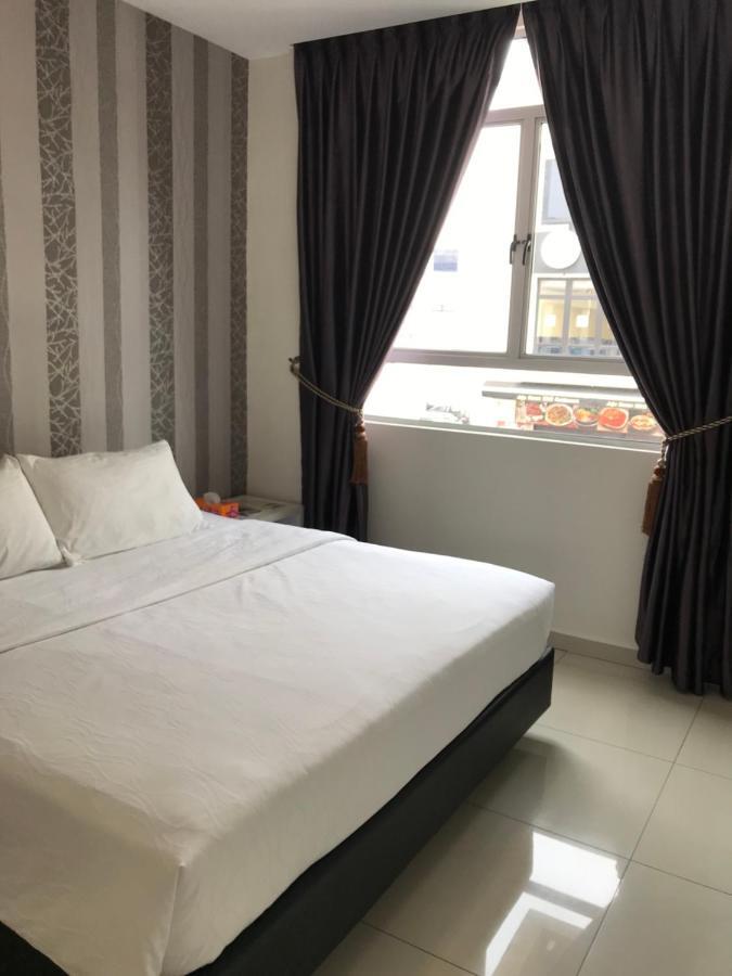 Goody Hotel Johor Bahru Exterior photo