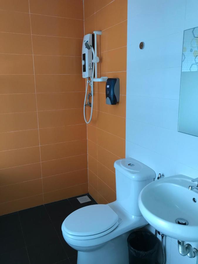 Goody Hotel Johor Bahru Exterior photo