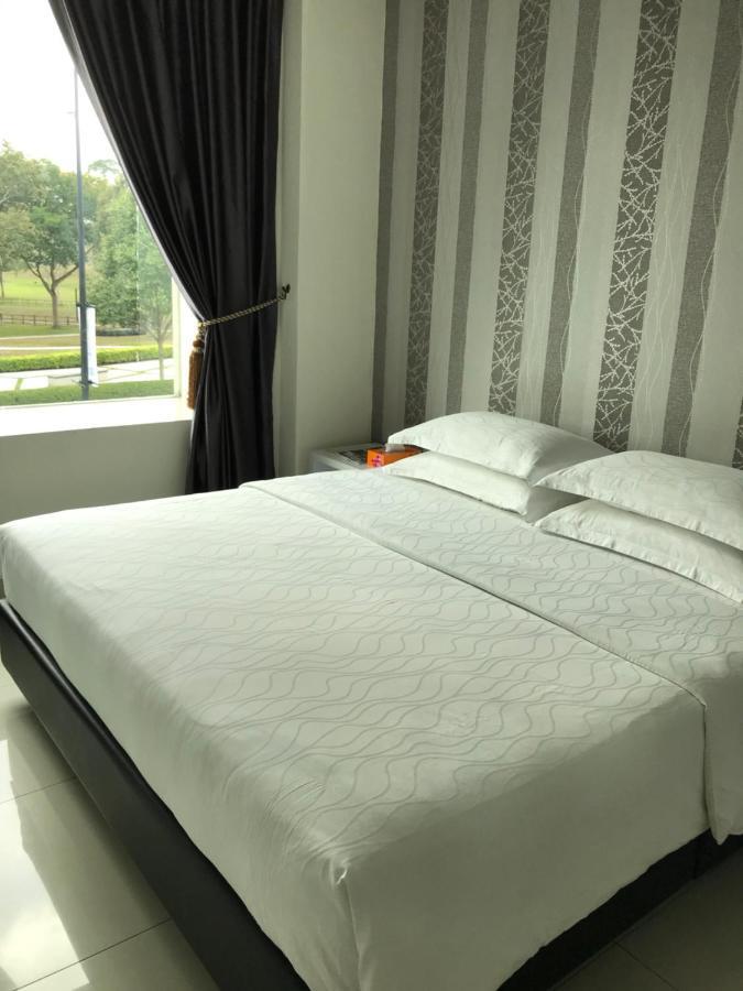 Goody Hotel Johor Bahru Exterior photo