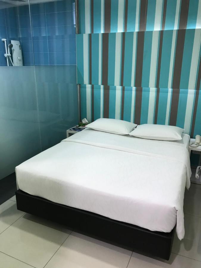 Goody Hotel Johor Bahru Exterior photo