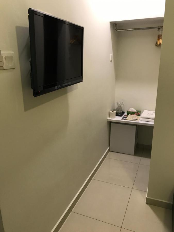 Goody Hotel Johor Bahru Exterior photo